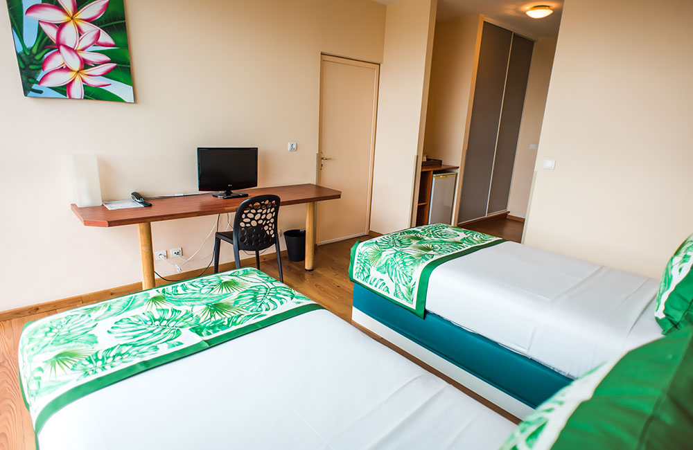 Tahiti Airport Motel Twin room twin beds