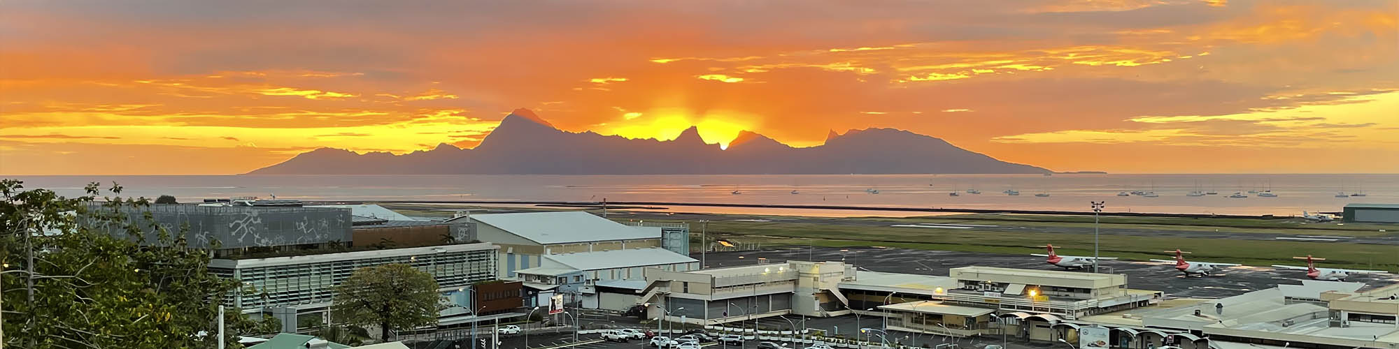 Sunset Tahiti Airport